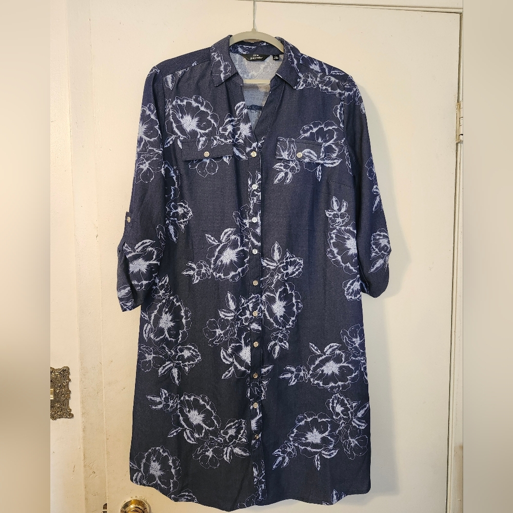 Mlle Gabrielle Blue and White Casual Dress